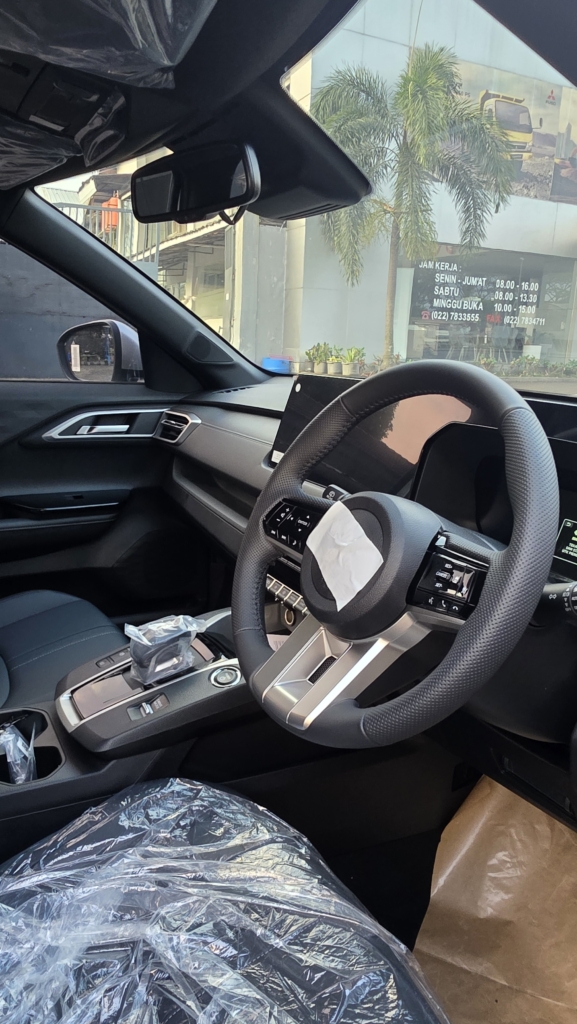 Interior xforce hev